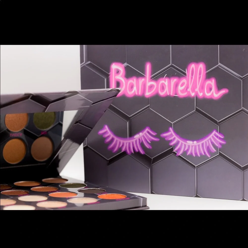 BEEBEAUTY LONDON Barbarella Eyeshadow Palette $50 NIB